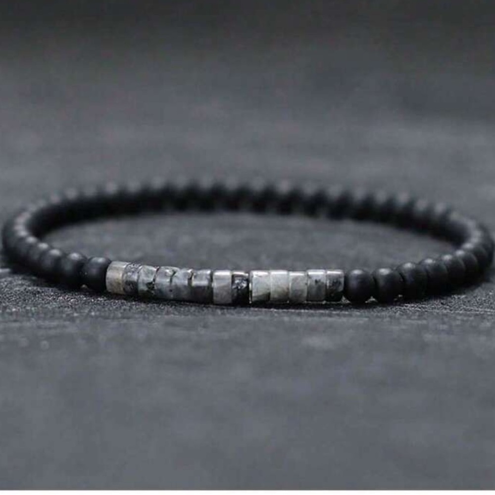 Men's Black and Gray Bead Stretch Bracelet